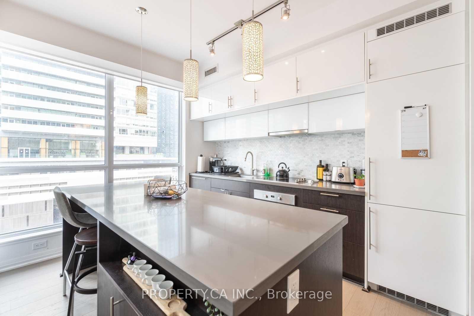8-mercer-street-toronto-ontario-c12450088