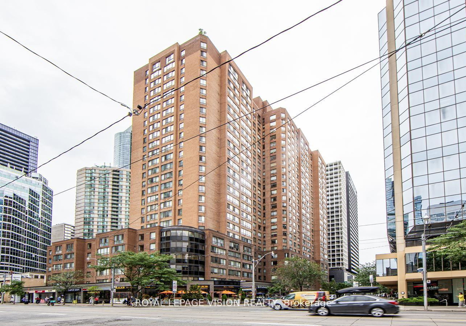 633-bay-street-toronto-ontario-c12450205