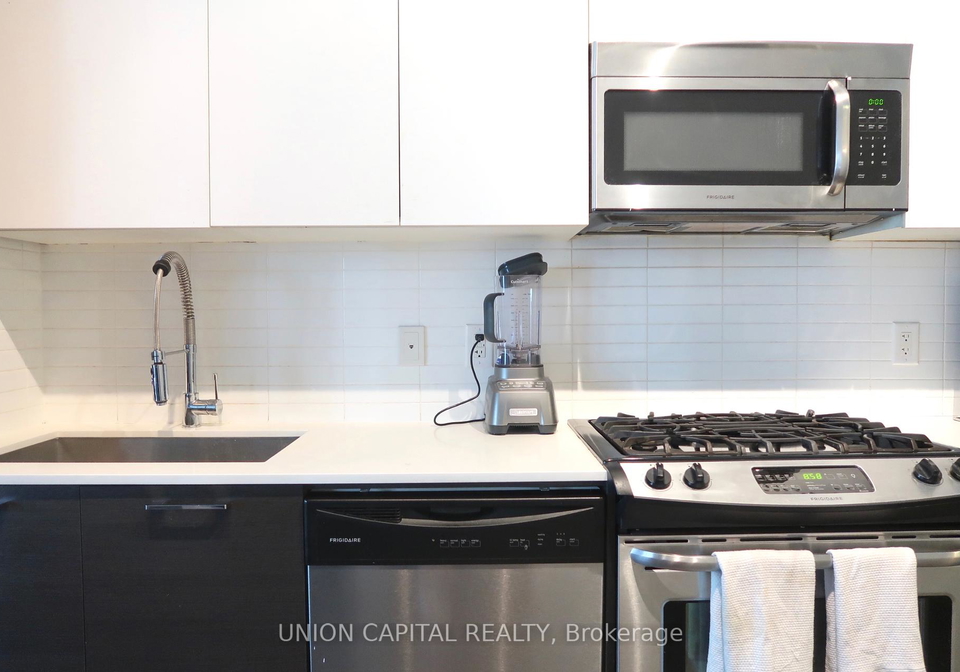 399-adelaide-street-w-toronto-ontario-c12450281