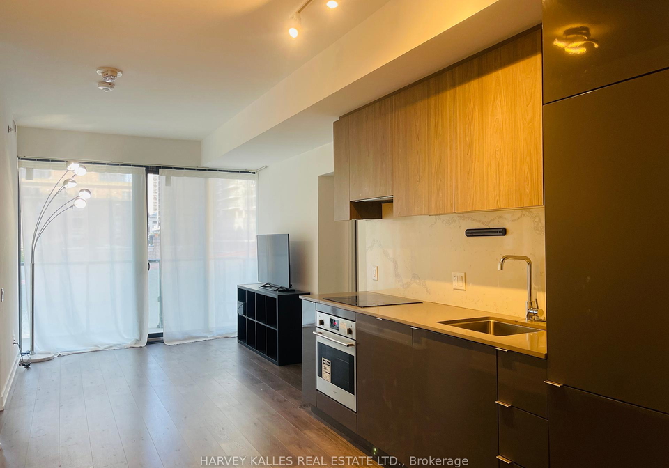 161-roehampton-avenue-toronto-ontario-c12450472