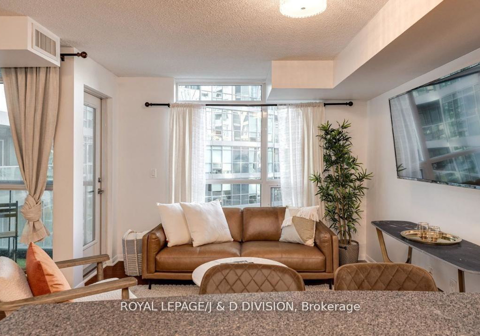219-fort-york-boulevard-toronto-ontario-c12450504