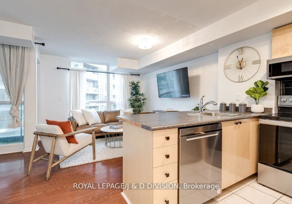 219-fort-york-boulevard-toronto-ontario-c12450504