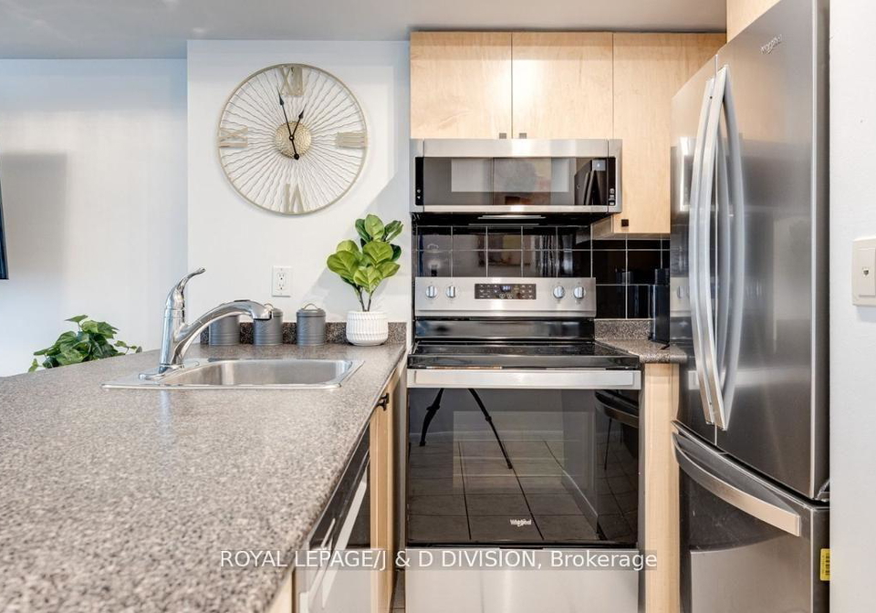 219-fort-york-boulevard-toronto-ontario-c12450504