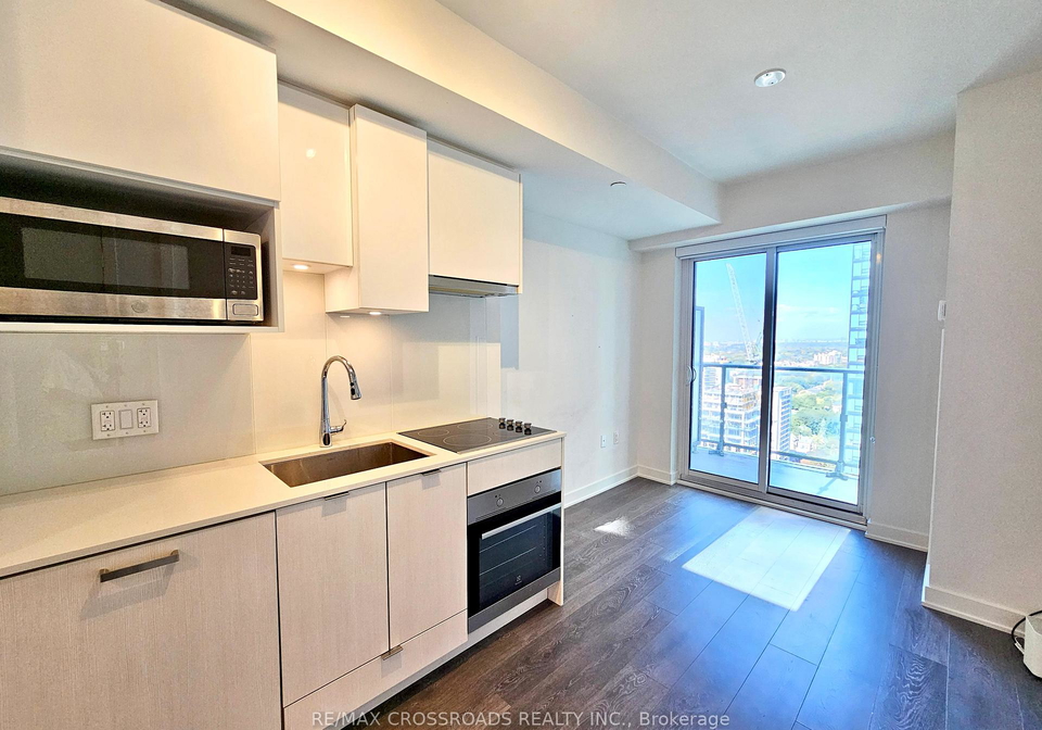 195-redpath-avenue-toronto-ontario-c12450620