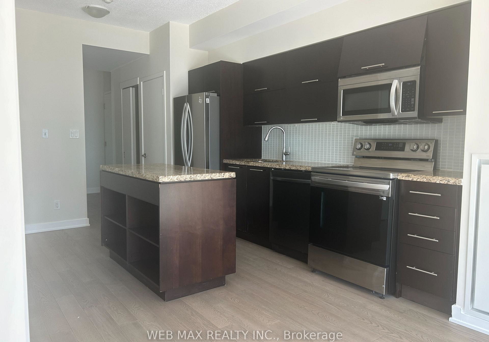 126-simcoe-street-toronto-ontario-c12450764