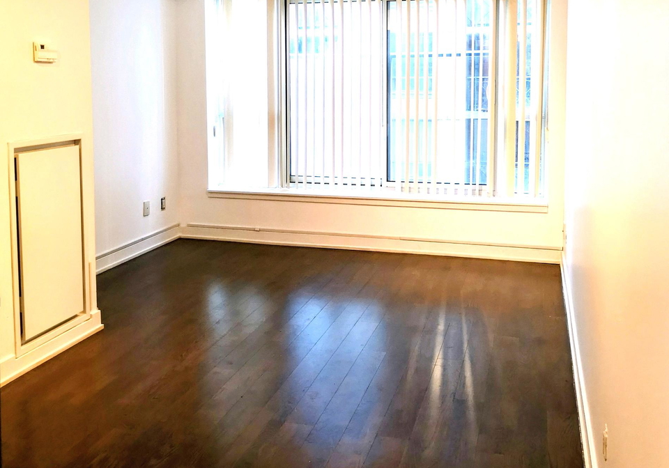 126-simcoe-street-toronto-ontario-c12450845