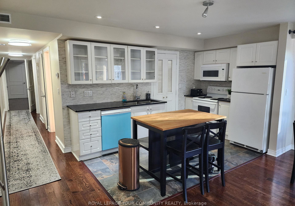 80-aerodrome-crescent-east-york-ontario-c12451110