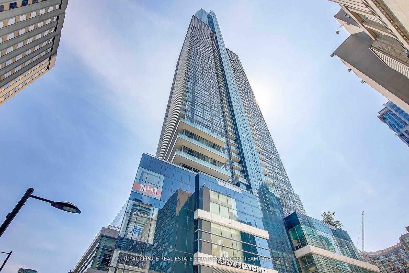 386-yonge-street-w-toronto-ontario-c12452118