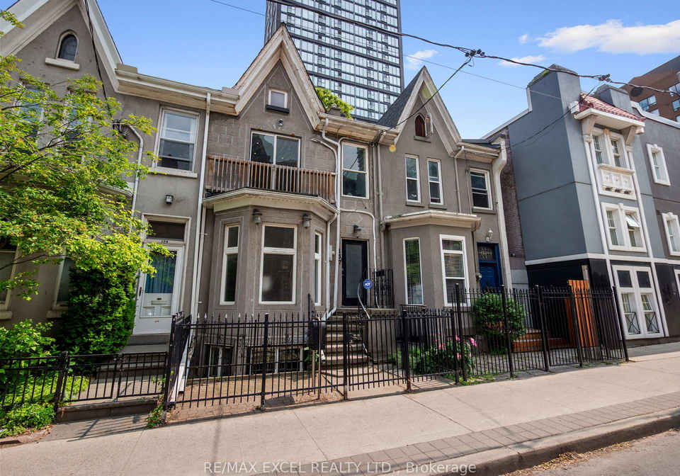 137-gerrard-street-e-toronto-ontario-c12452776