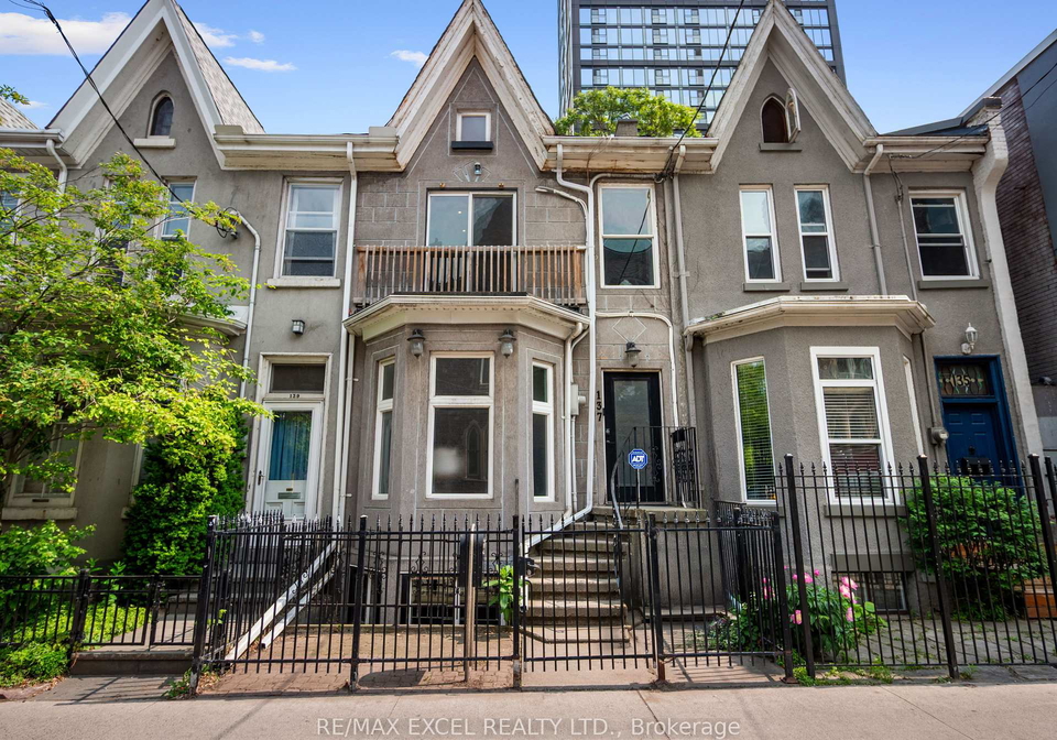 137-gerrard-street-e-toronto-ontario-c12452776