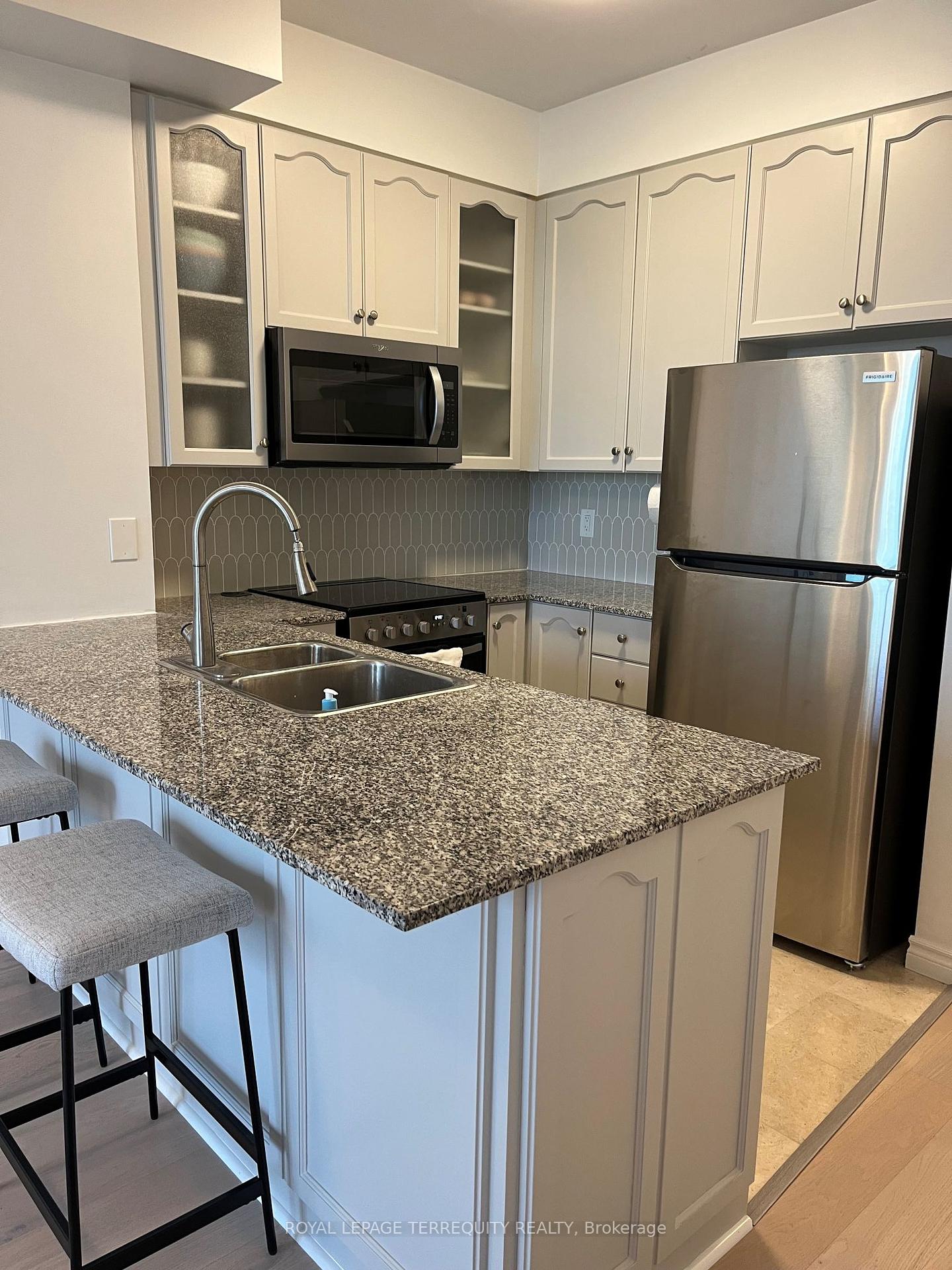 60-byng-avenue-north-york-ontario-c12452777