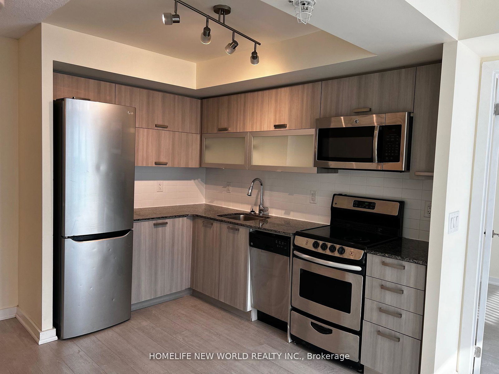 36-lisgar-street-toronto-ontario-c12452886