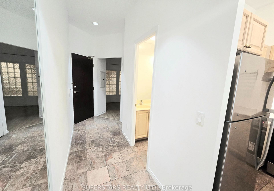 7-king-street-e-toronto-ontario-c12453271
