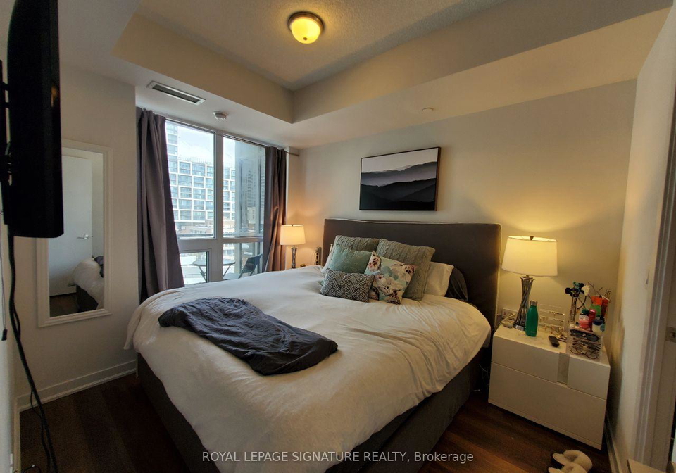 60-berwick-avenue-toronto-ontario-c12453313