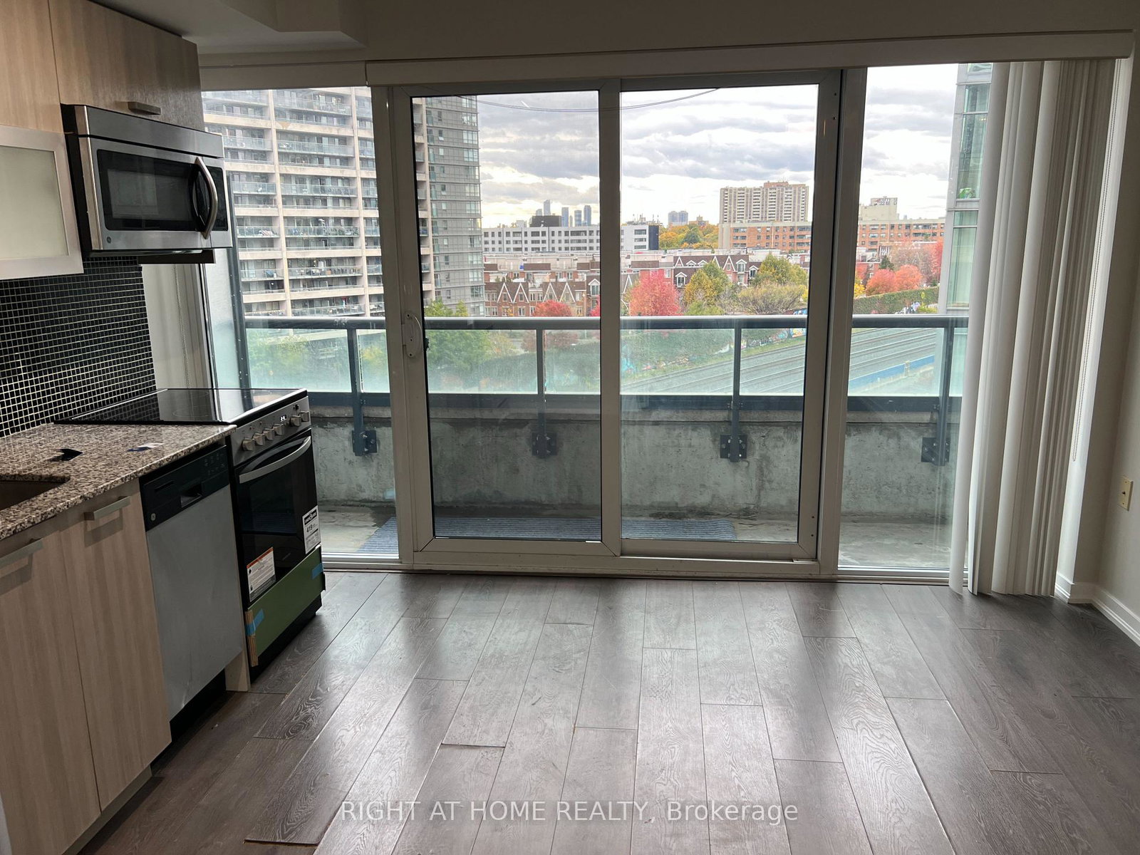 36-lisgar-street-toronto-ontario-c12453342