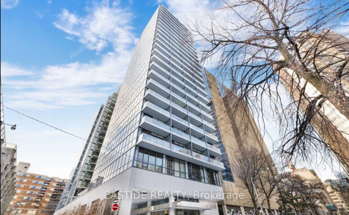 210-simcoe-street-toronto-ontario-c12453366