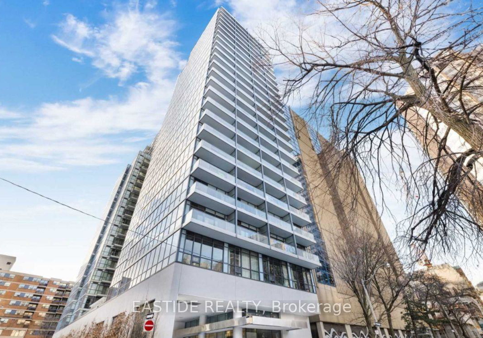 210-simcoe-street-toronto-ontario-c12453366