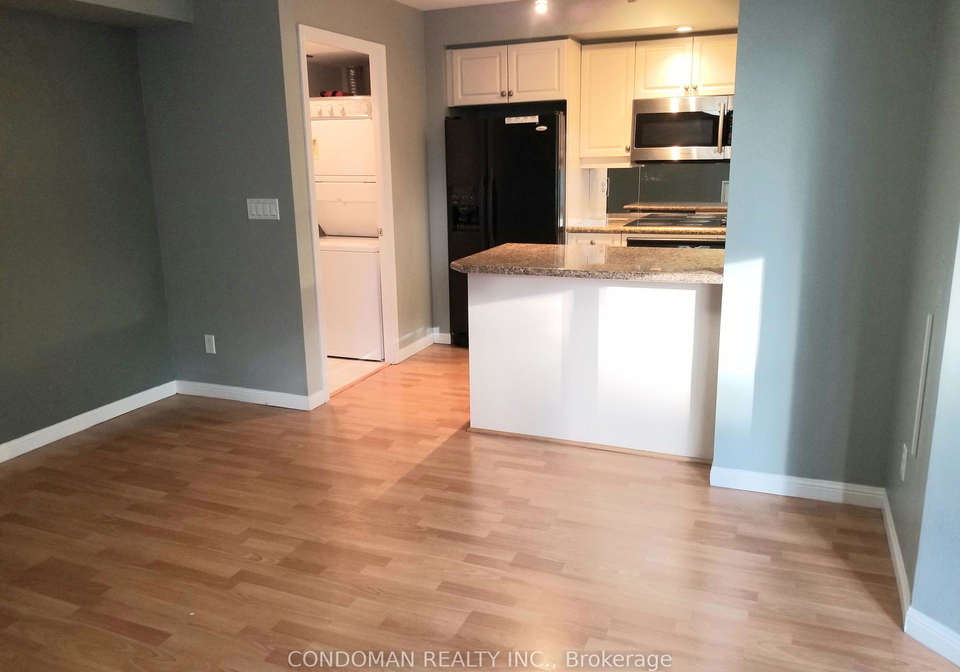 140-simcoe-street-toronto-ontario-c12453385