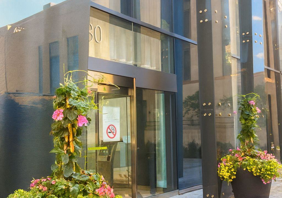 1080-bay-street-toronto-ontario-c12453386