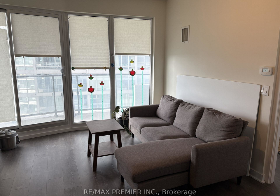 2221-yonge-street-toronto-ontario-c12453630