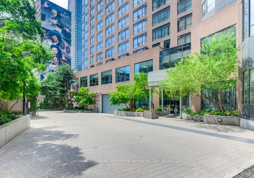 7-carlton-street-toronto-ontario-c12453638