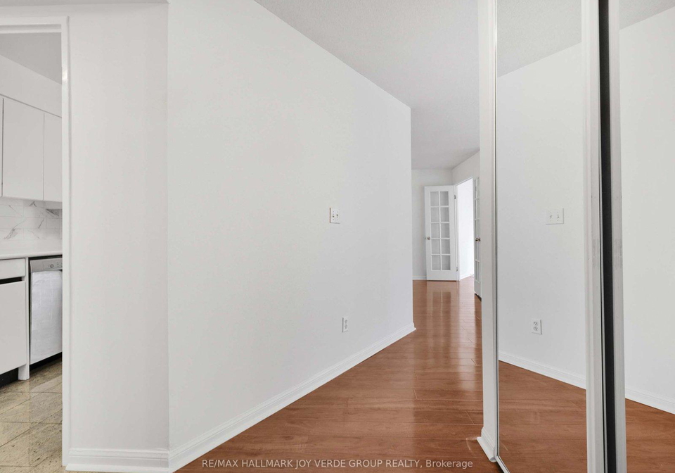 7-carlton-street-toronto-ontario-c12453638