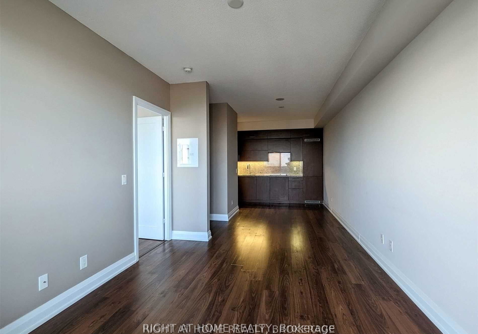 5-sheppard-avenue-e-north-york-ontario-c12453818