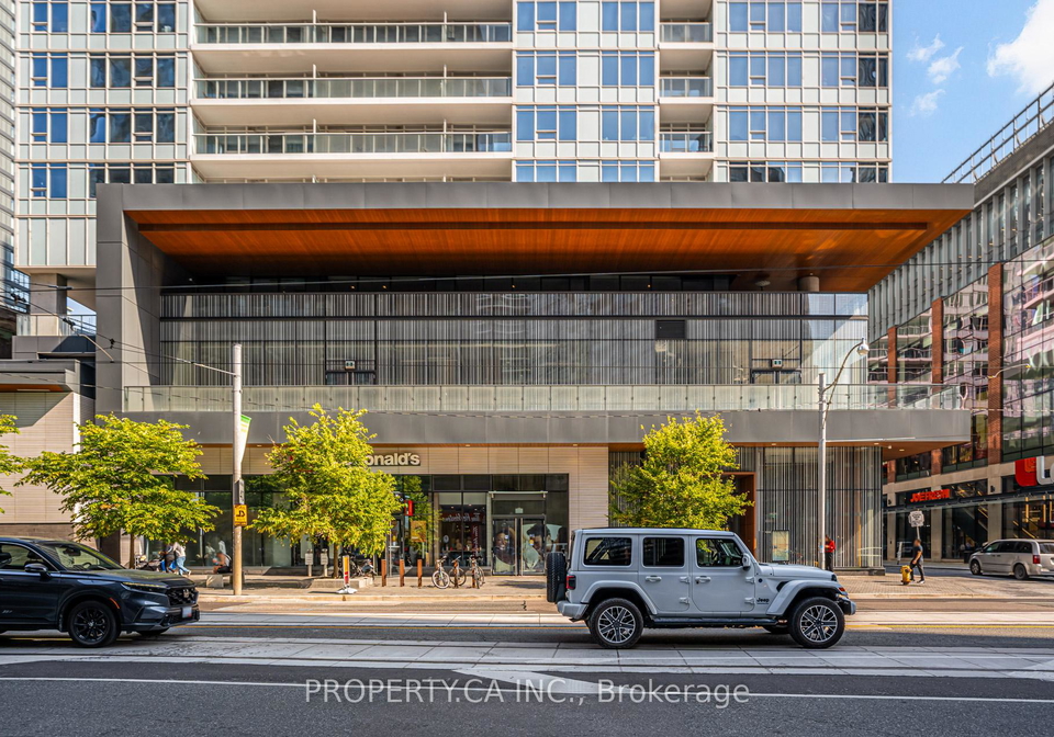 19-bathurst-street-toronto-ontario-c12454137