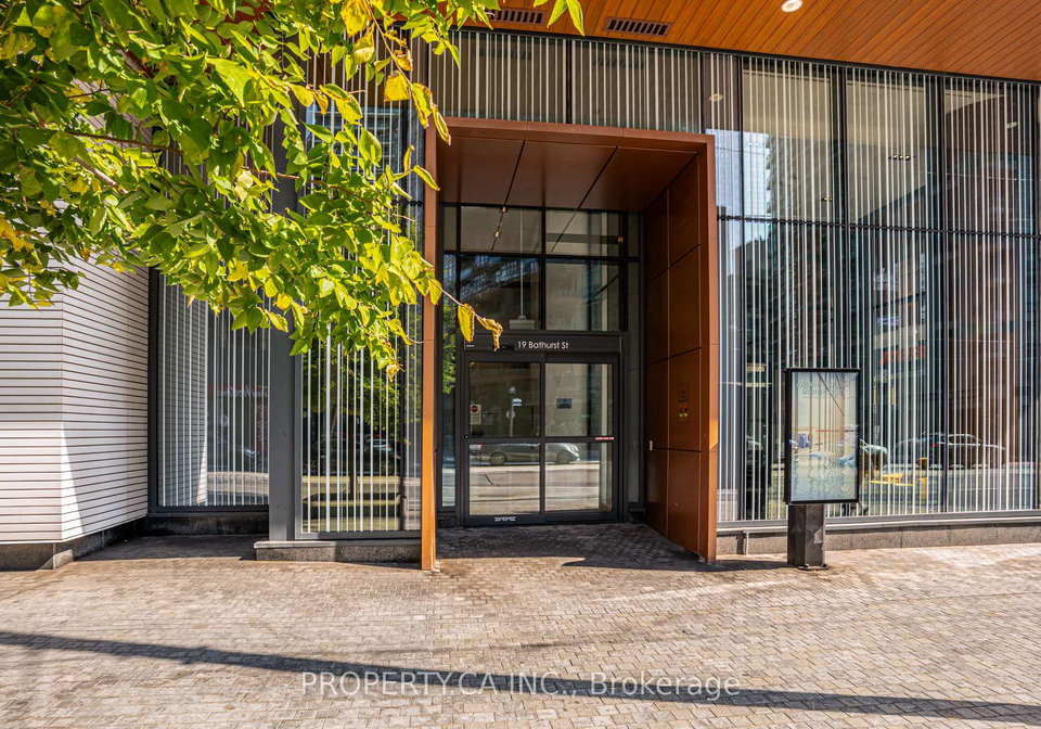 19-bathurst-street-toronto-ontario-c12454137