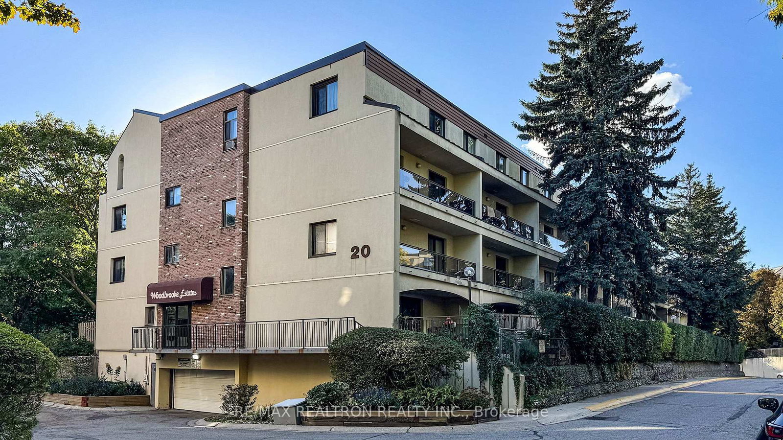 20-moonstone-byway-north-york-ontario-c12454149