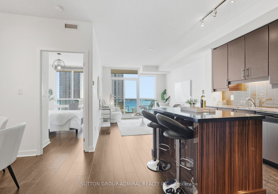 33-bay-street-toronto-ontario-c12454565