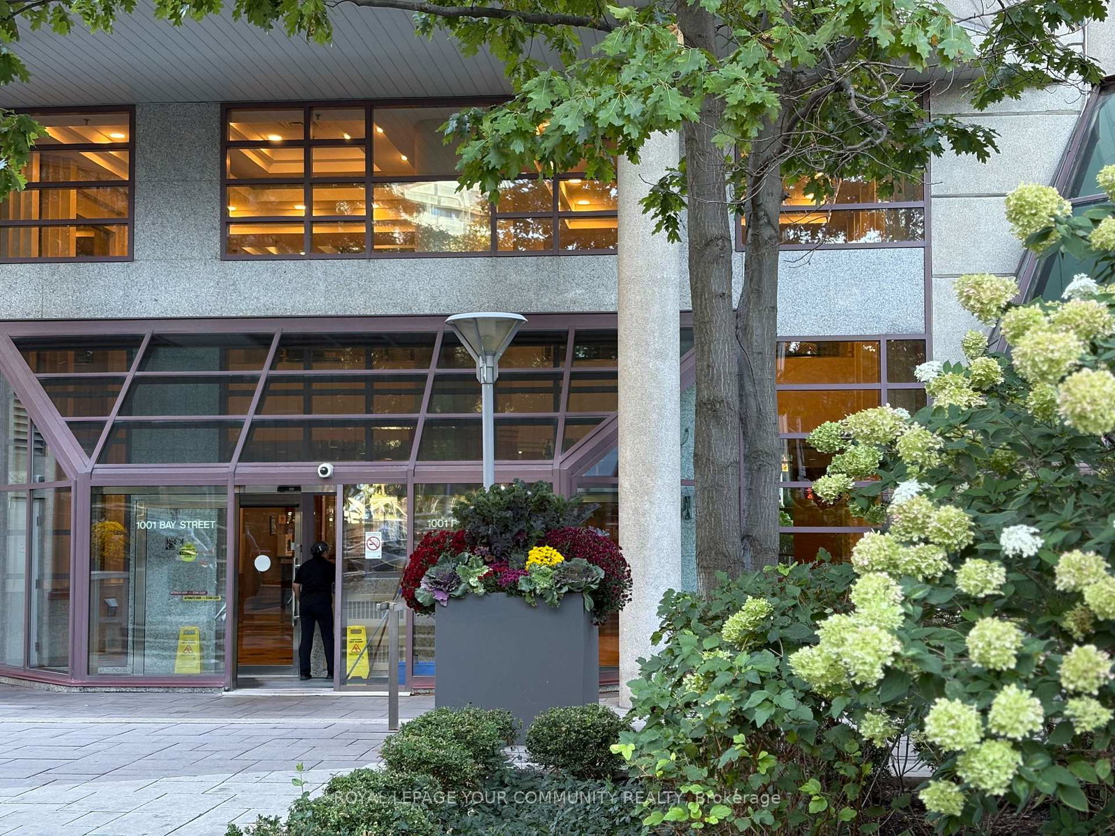 1001-bay-street-toronto-ontario-c12454780