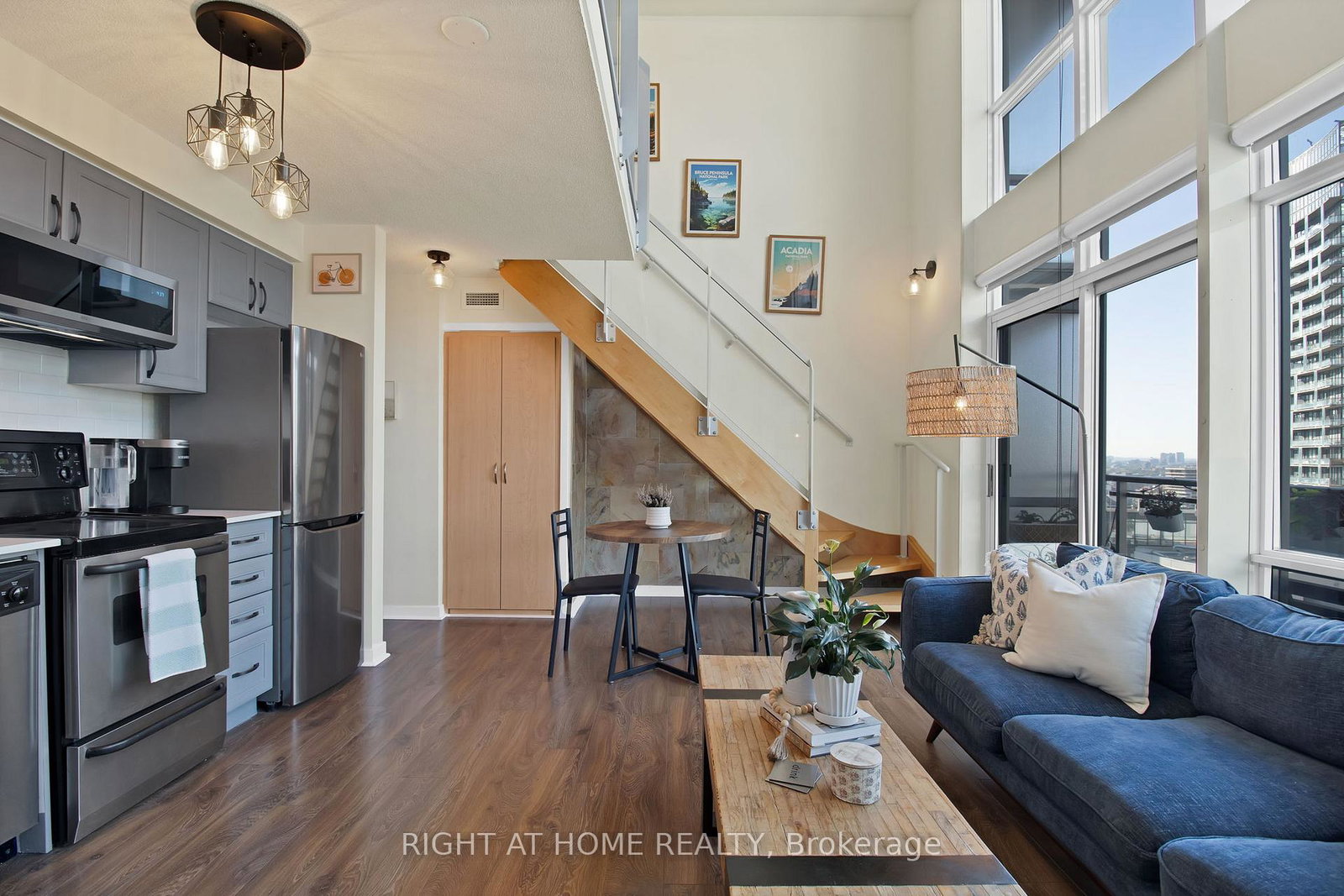 15-fort-york-boulevard-toronto-ontario-c12455237