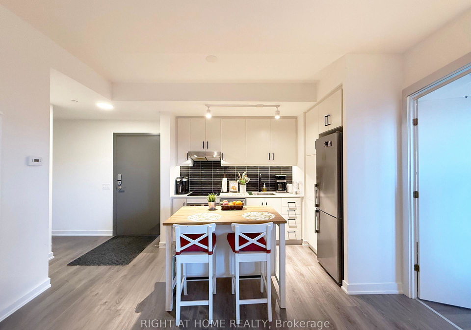 9-tecumseth-street-toronto-ontario-c12455452