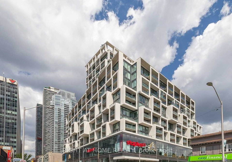 5-soudan-avenue-toronto-ontario-c12455769