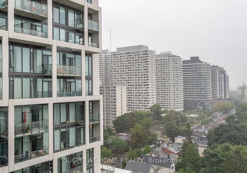 5-soudan-avenue-toronto-ontario-c12455769