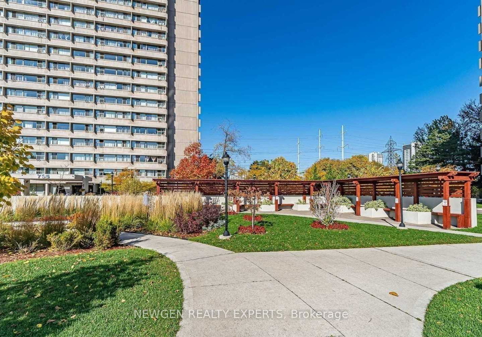 715-don-mills-road-east-york-ontario-c12455794