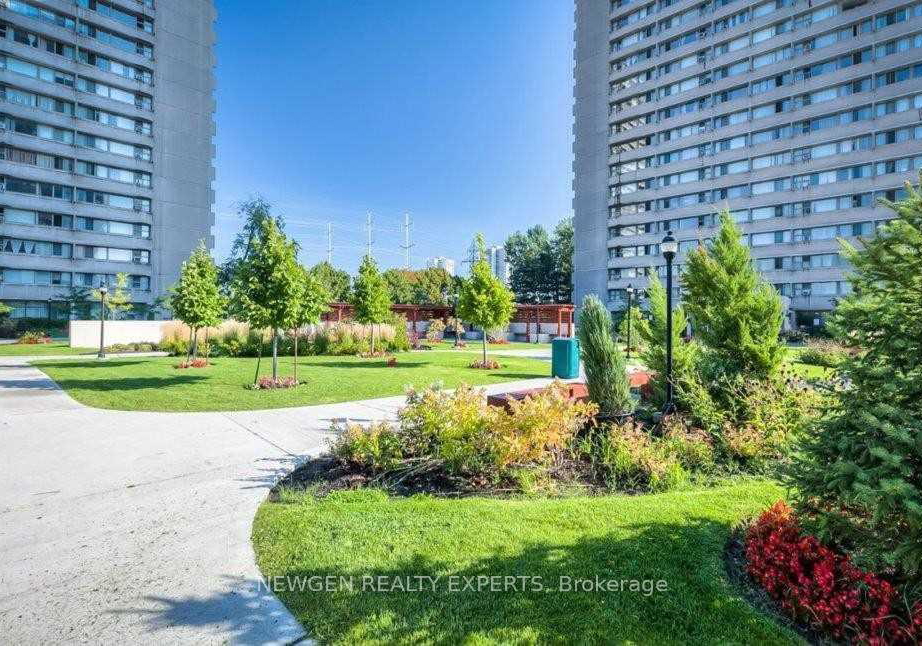 715-don-mills-road-east-york-ontario-c12455794