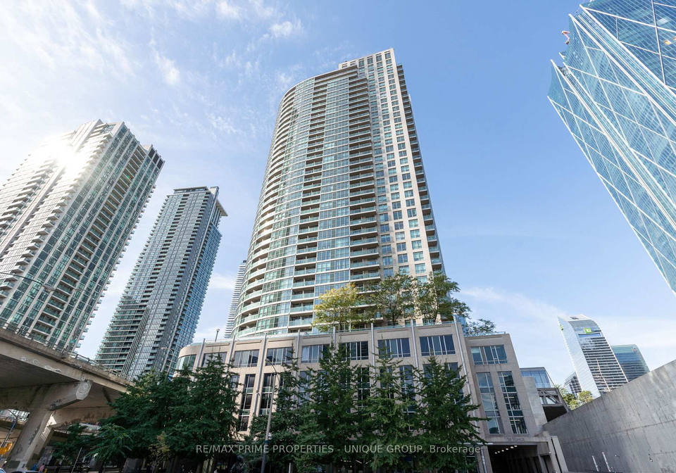 18-yonge-street-toronto-ontario-c12456211