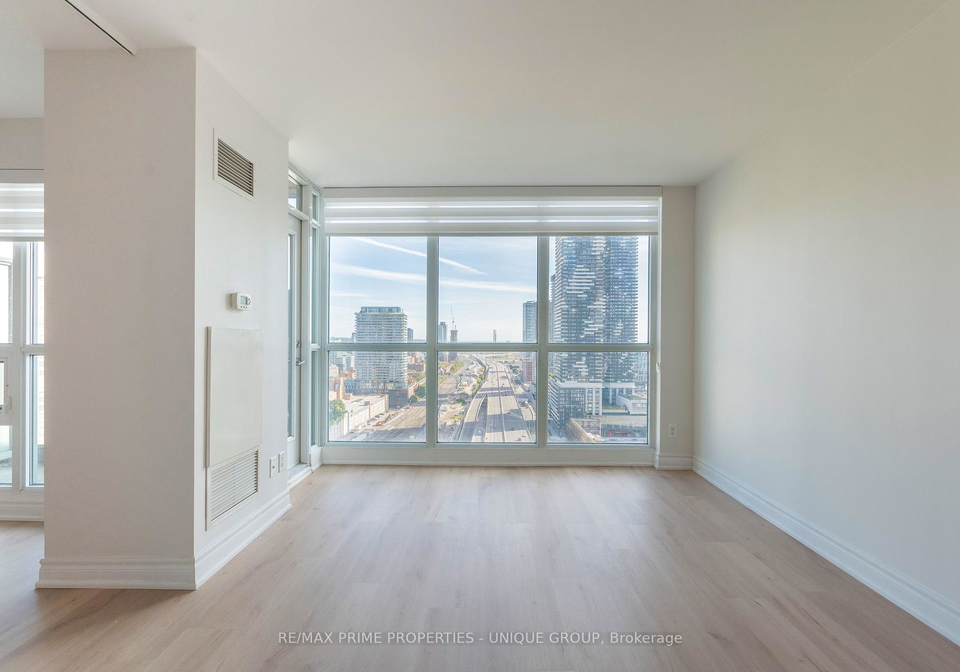 18-yonge-street-toronto-ontario-c12456211