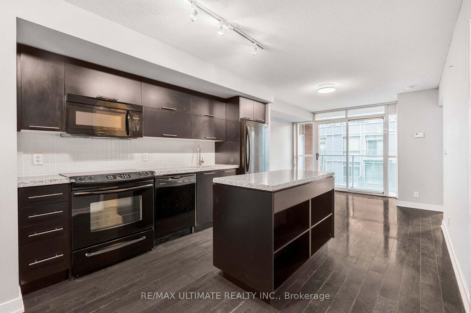 21-nelson-street-toronto-ontario-c12456266