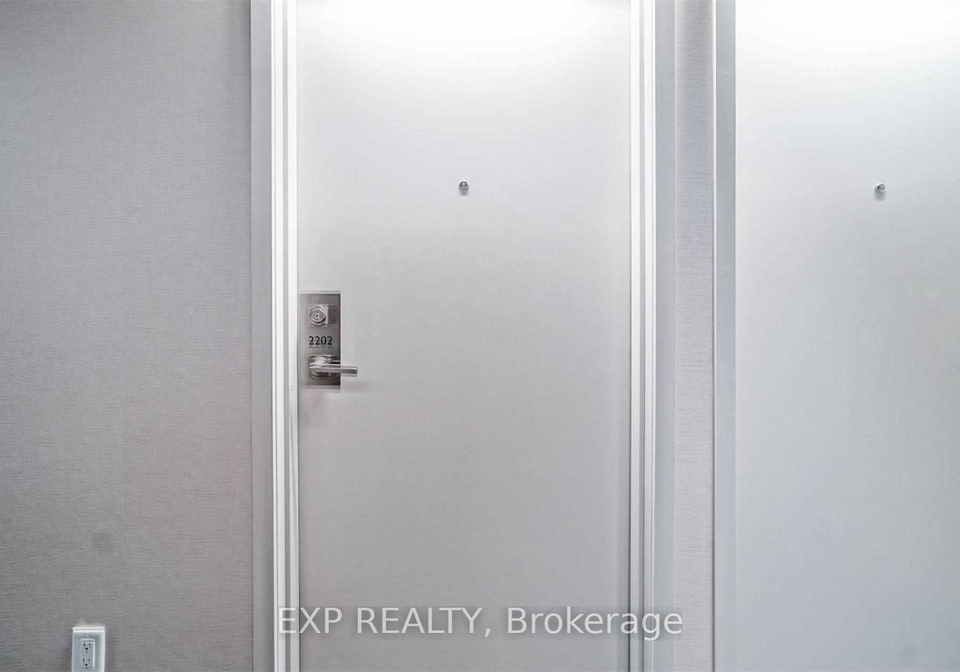 101-peter-street-w-toronto-ontario-c12456368