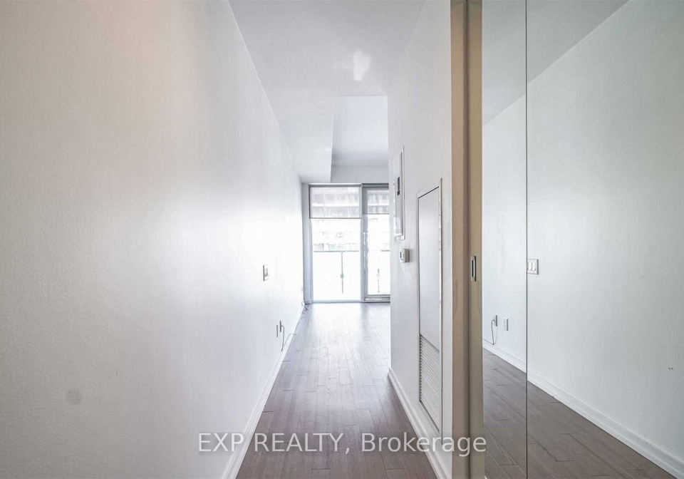 101-peter-street-w-toronto-ontario-c12456368
