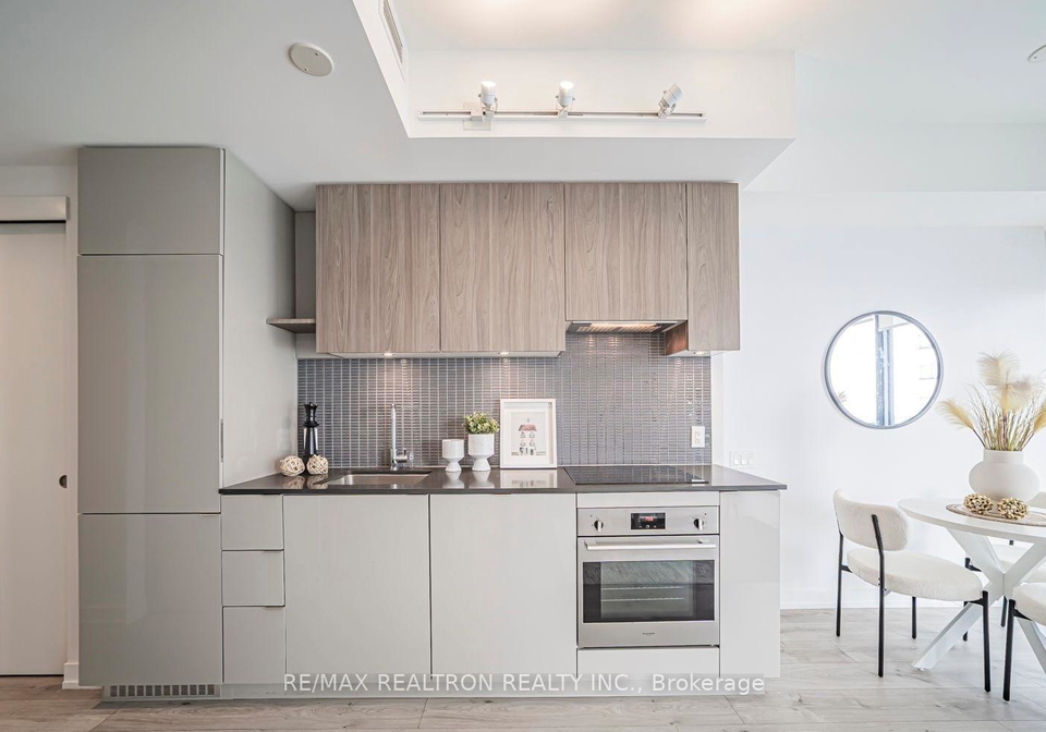 161-roehampton-avenue-toronto-ontario-c12456445