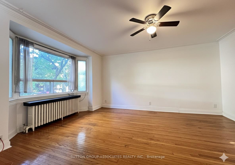 112-delaware-avenue-toronto-ontario-c12456631