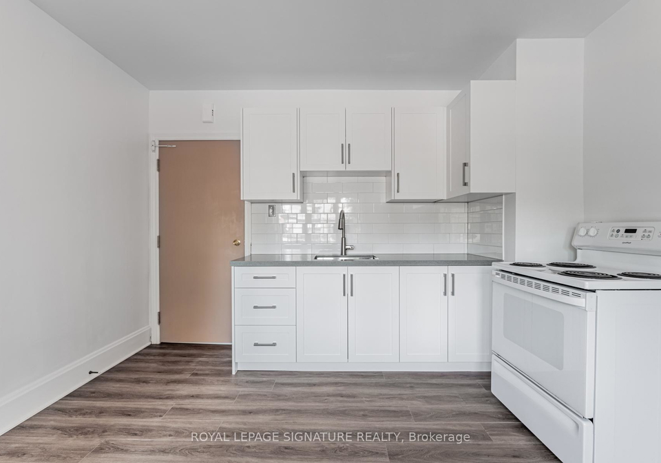 388-palmerston-boulevard-toronto-ontario-c12456681