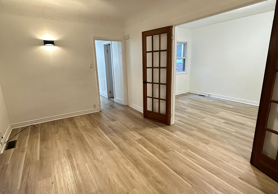 886-college-street-toronto-ontario-c12456765