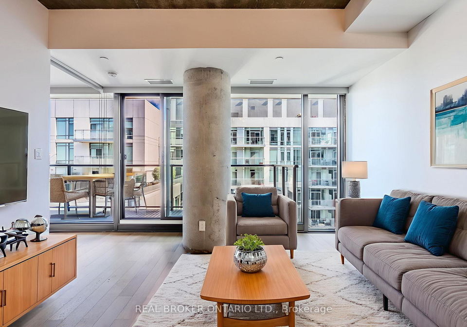 111-bathurst-street-toronto-ontario-c12456795