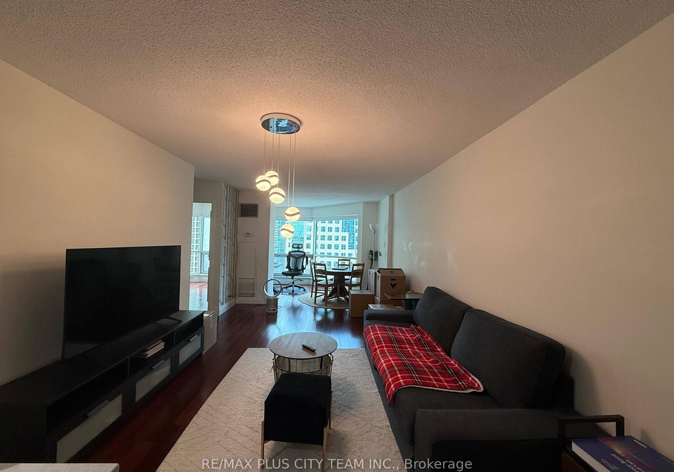 10-queens-quay-w-toronto-ontario-c12457214