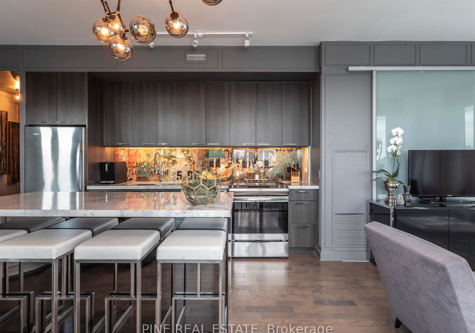 70-distillery-lane-toronto-ontario-c12457221